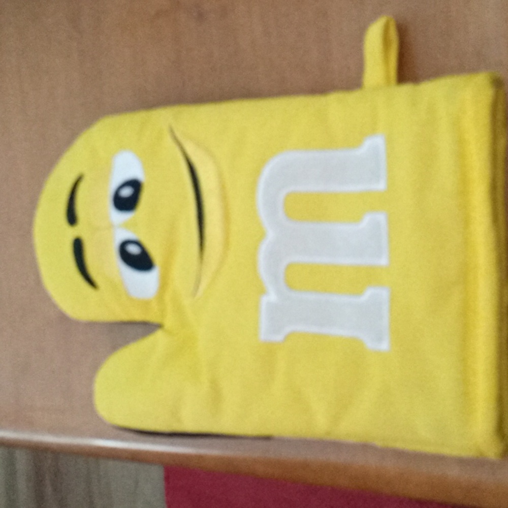 Yellow M & M Oven Mitt - NWOT